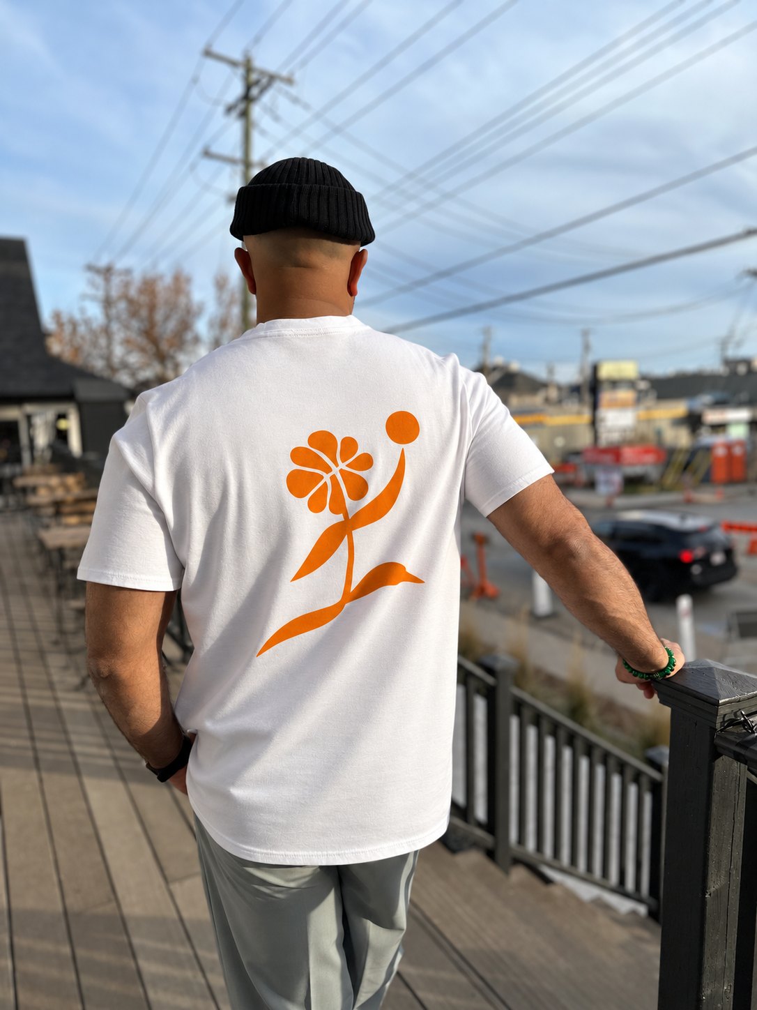 Adesso Athletics Jump Plant Tee – White – worn