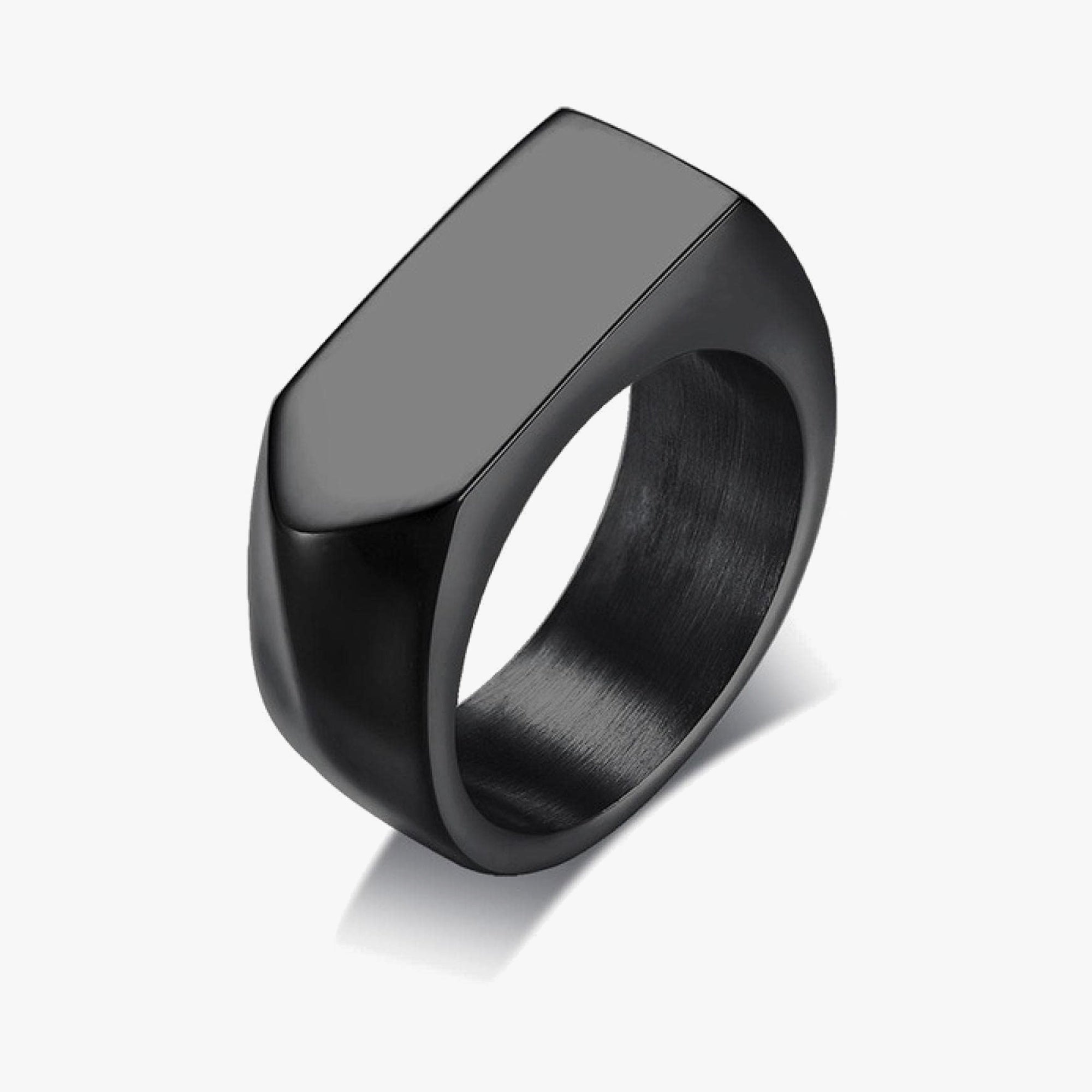 Black Geometric Ring